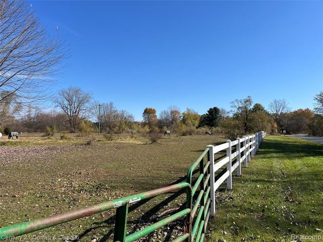 0000 7 Mile Seven Mile Rd, South Lyon, MI 48178