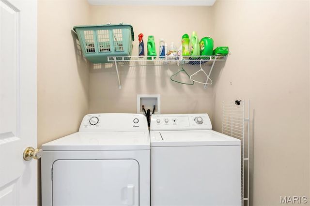 433 Summit Tree Court, Fenton, MO 63026