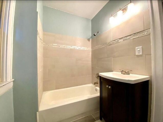 1721 Atkinson Street Unit: Upper, Detroit, MI 48206