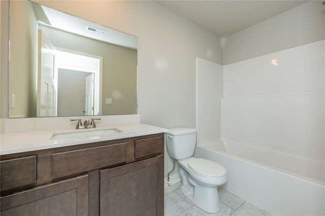 1671 NW Savannah Drive, Ankeny, IA 50023