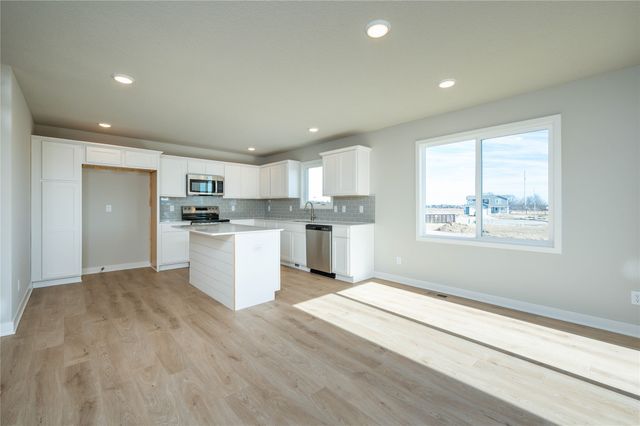 1671 NW Savannah Drive, Ankeny, IA 50023