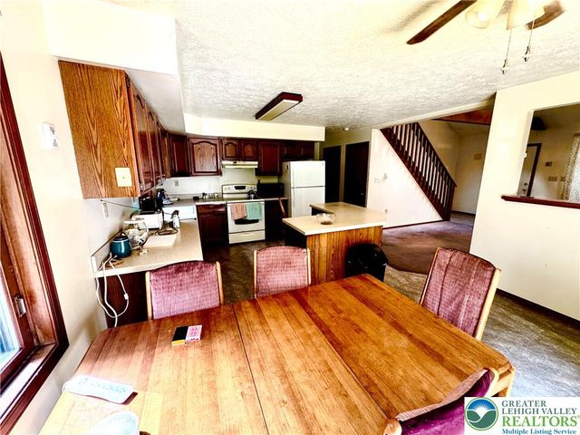 84 Tanglewood Drive, Penn Forest Twp, PA 18210