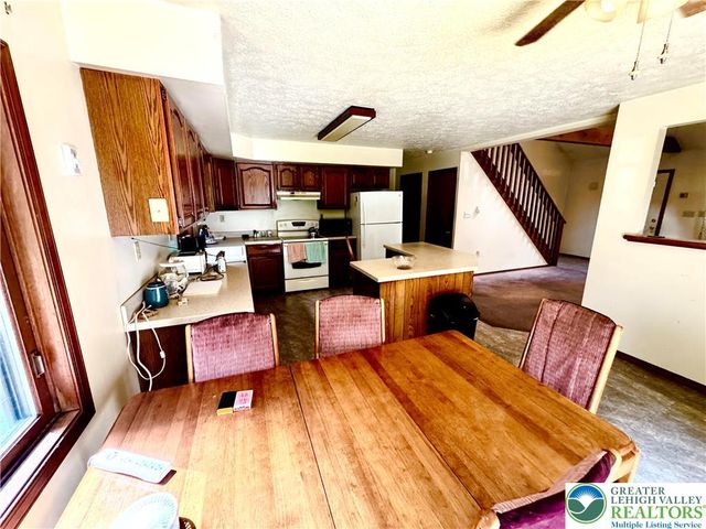 84 Tanglewood Drive, Penn Forest Twp, PA 18210