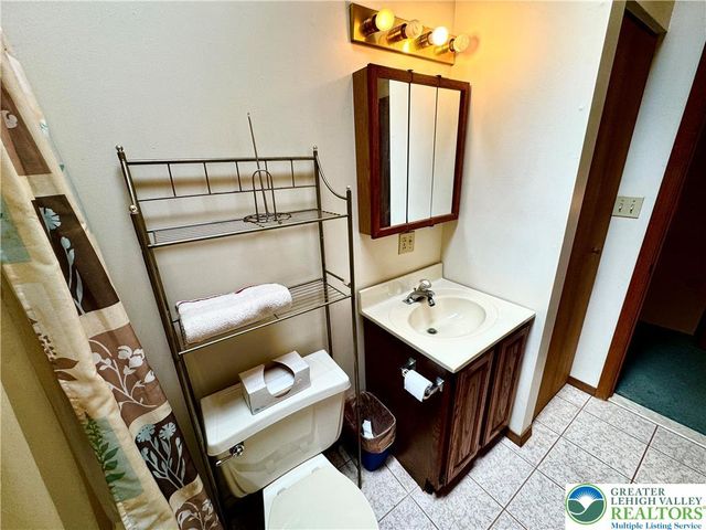 84 Tanglewood Drive, Penn Forest Twp, PA 18210