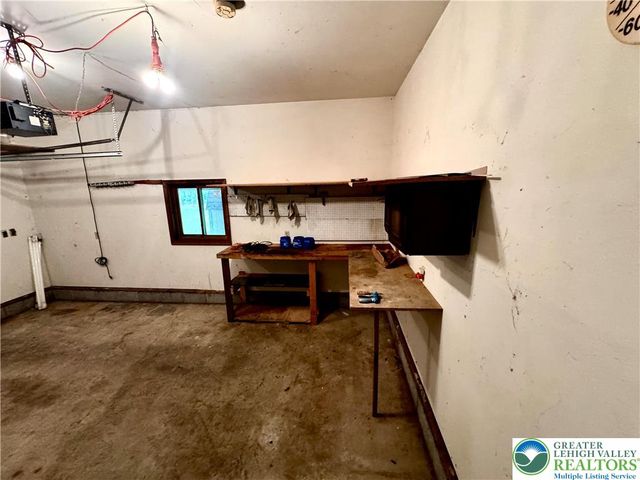 84 Tanglewood Drive, Penn Forest Twp, PA 18210