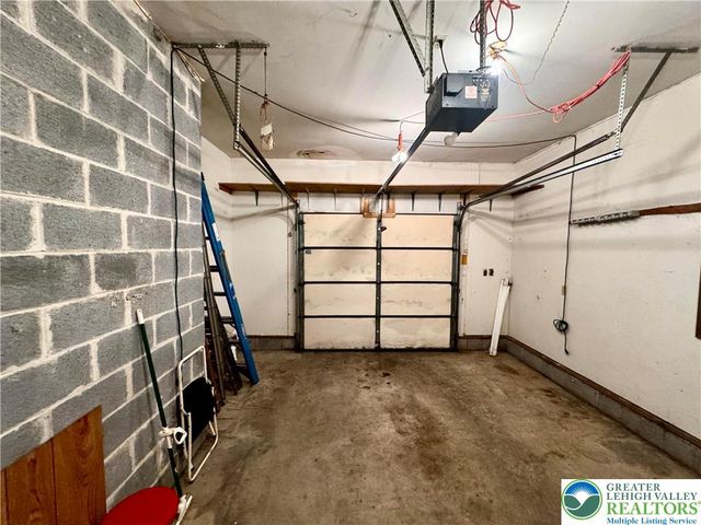 84 Tanglewood Drive, Penn Forest Twp, PA 18210