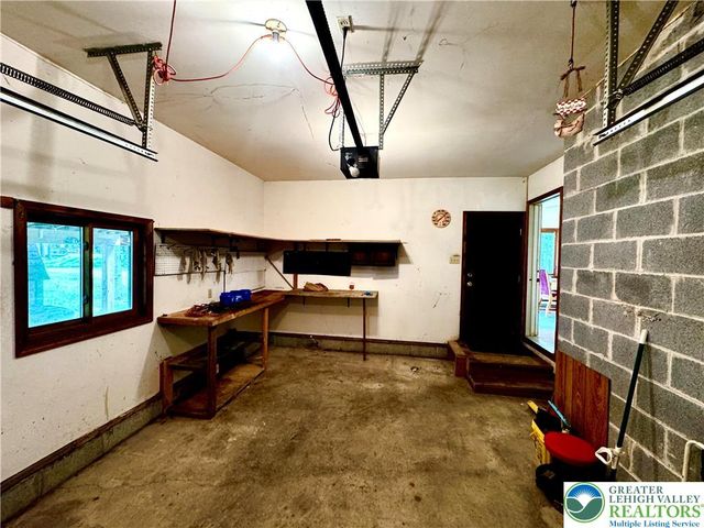 84 Tanglewood Drive, Penn Forest Twp, PA 18210