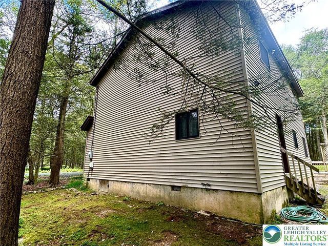 84 Tanglewood Drive, Penn Forest Twp, PA 18210