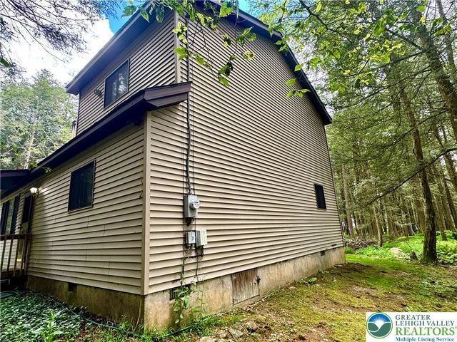 84 Tanglewood Drive, Penn Forest Twp, PA 18210