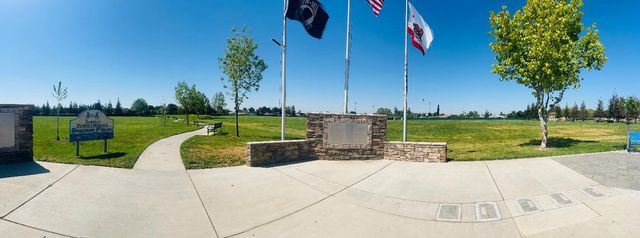 2117 Mariposa Dr, Hughson, CA 95326