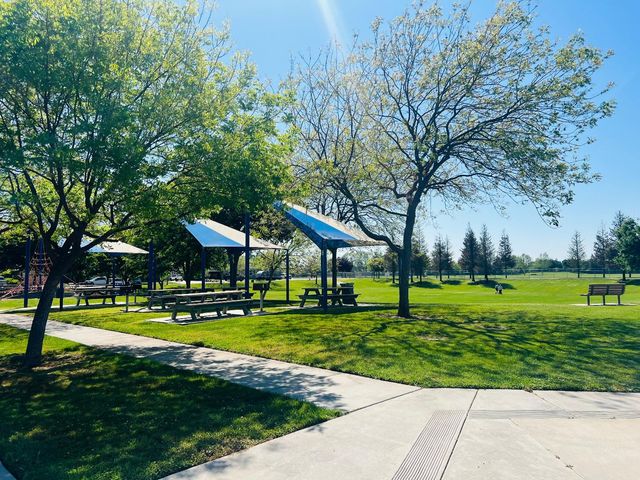 2117 Mariposa Dr, Hughson, CA 95326