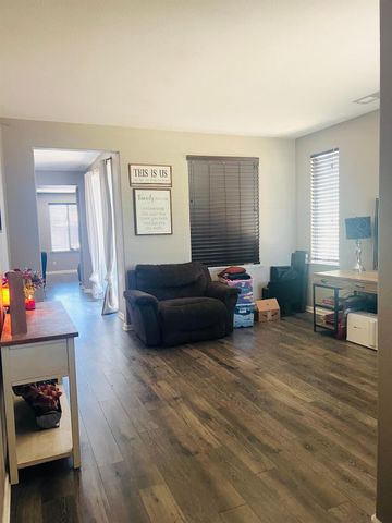 2117 Mariposa Dr, Hughson, CA 95326