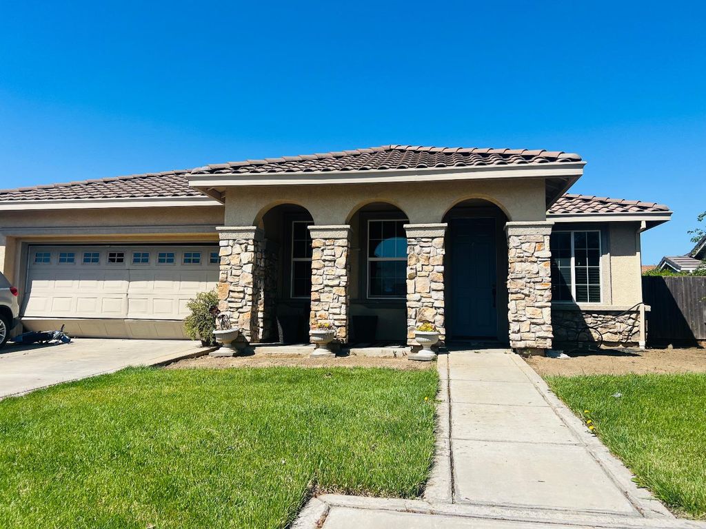 2117 Mariposa Dr, Hughson, CA 95326