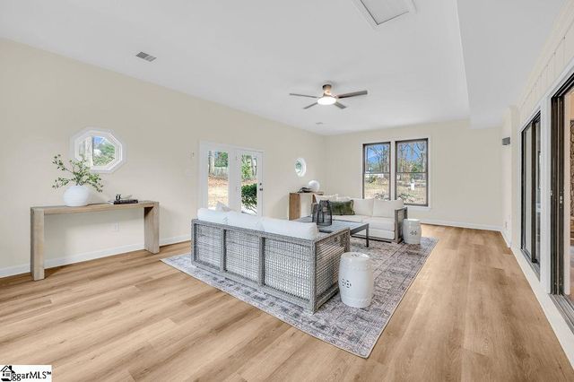 311 Dunbarton Court, Spartanburg, SC 29307