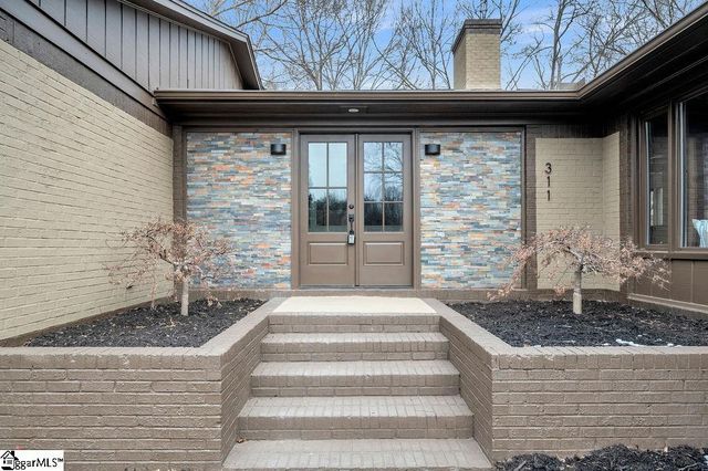311 Dunbarton Court, Spartanburg, SC 29307