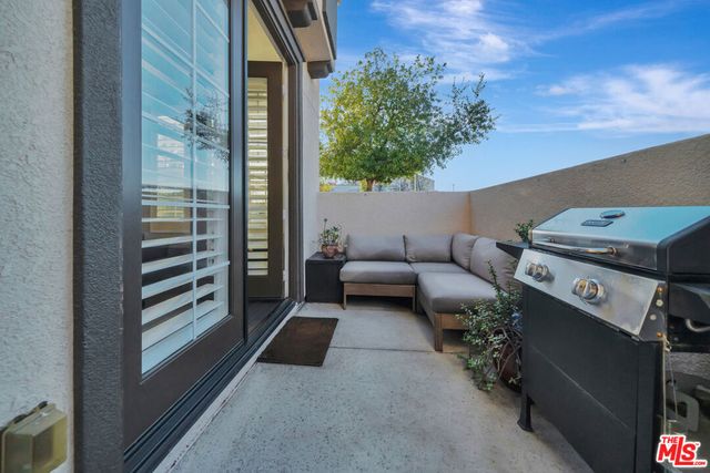 28667 Pietro Drive, Valencia, CA 91354