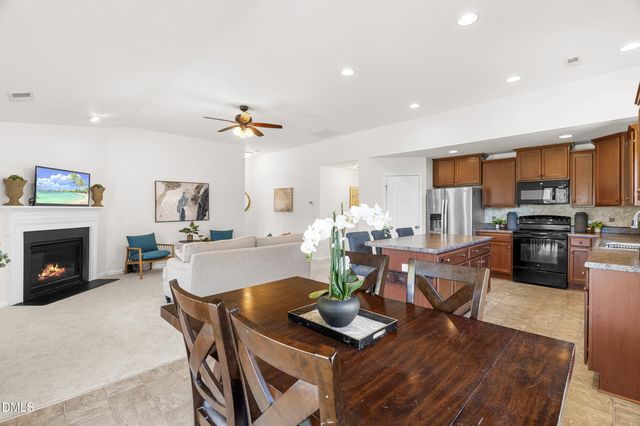 716 Harvest Point Drive, Fuquay Varina, NC 27526