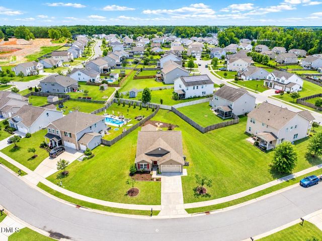 716 Harvest Point Drive, Fuquay Varina, NC 27526