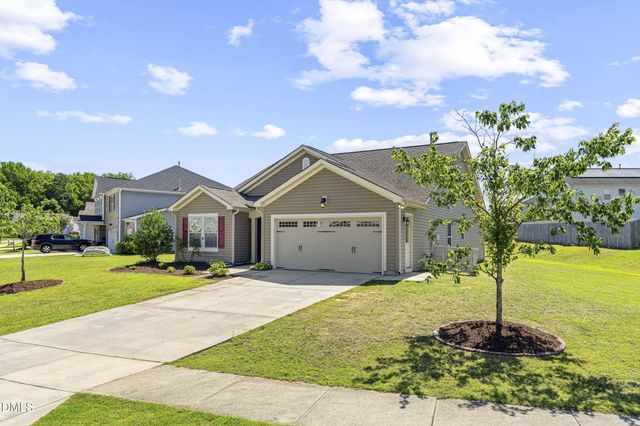 716 Harvest Point Drive, Fuquay Varina, NC 27526