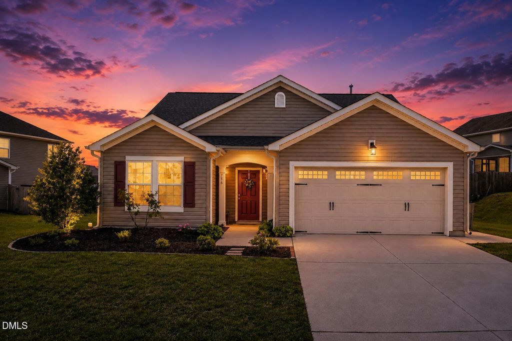 716 Harvest Point Drive, Fuquay Varina, NC 27526