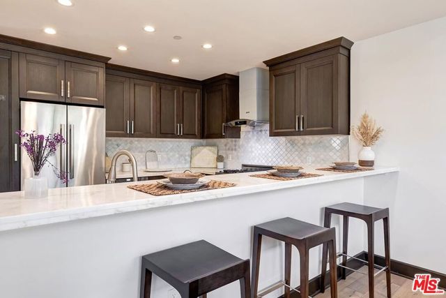 10523 Ashton Avenue 101, Los Angeles, CA 90024