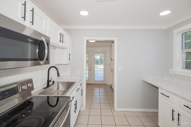 301 Chaseville St, Pensacola, FL 32507