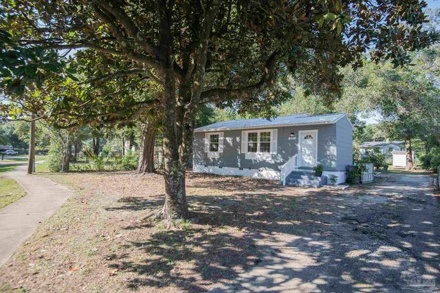 301 Chaseville St, Pensacola, FL 32507