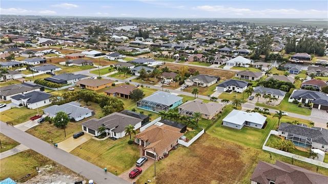 3733 SW 1st LN, Cape Coral, FL 33991