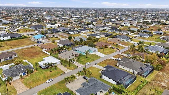 3733 SW 1st LN, Cape Coral, FL 33991