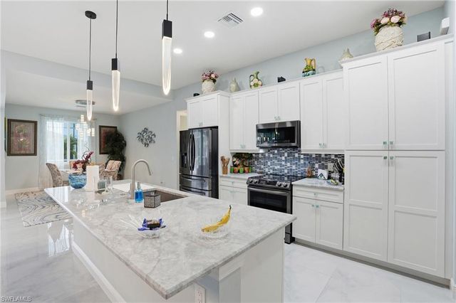 3733 SW 1st LN, Cape Coral, FL 33991