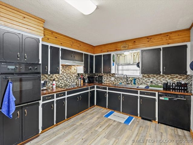 208 N Chambers Trail, Claremore, OK 74017