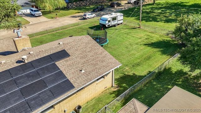 208 N Chambers Trail, Claremore, OK 74017