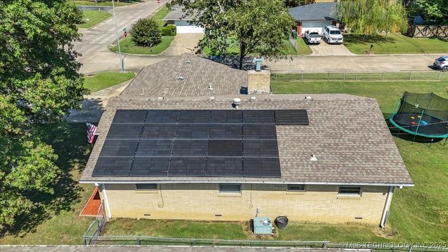 208 N Chambers Trail, Claremore, OK 74017