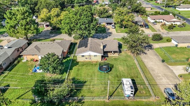 208 N Chambers Trail, Claremore, OK 74017