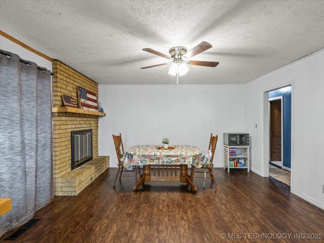 208 N Chambers Trail, Claremore, OK 74017