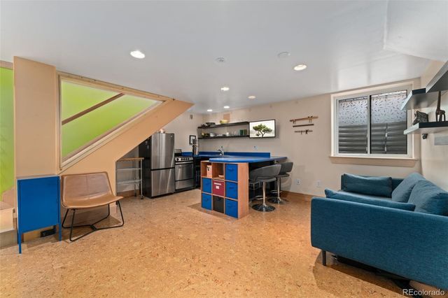 3313 Curtis Street, Denver, CO 80205