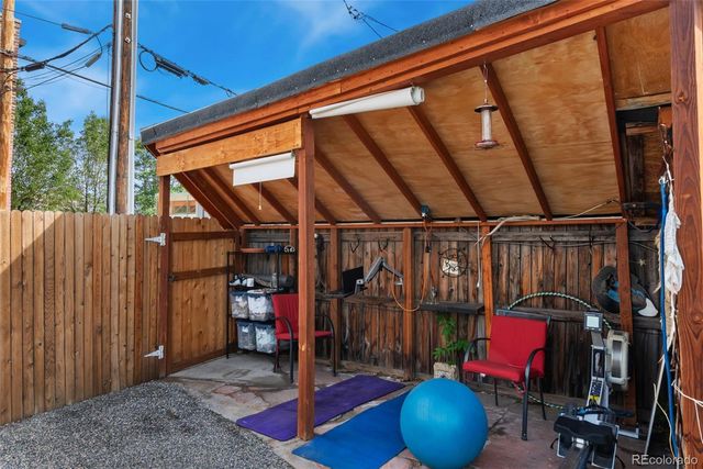 3313 Curtis Street, Denver, CO 80205