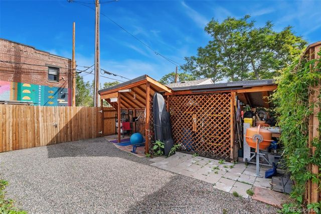 3313 Curtis Street, Denver, CO 80205