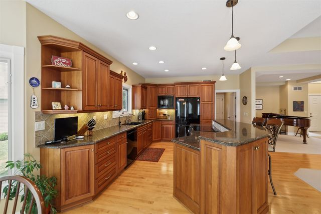 4400 161st Street, Urbandale, IA 50323