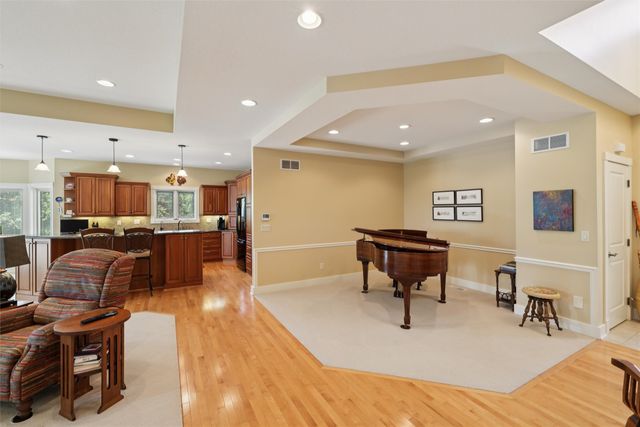 4400 161st Street, Urbandale, IA 50323