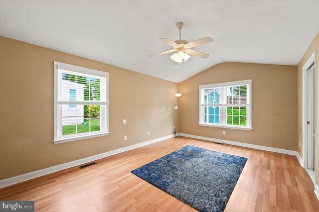 141 FLINTLOCK RD, Drexel Hill, PA 19026
