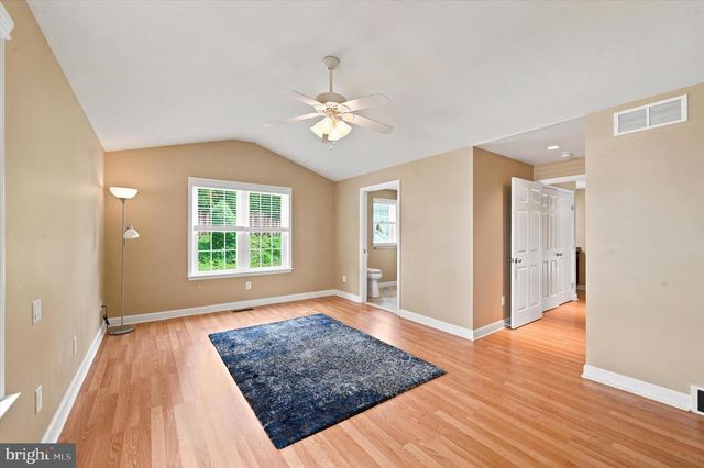 141 FLINTLOCK RD, Drexel Hill, PA 19026