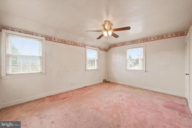 141 FLINTLOCK RD, Drexel Hill, PA 19026