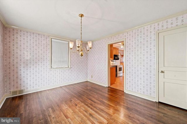 141 FLINTLOCK RD, Drexel Hill, PA 19026