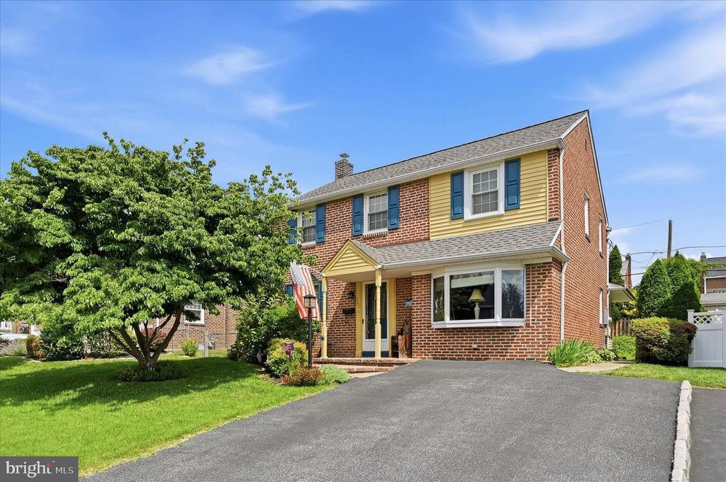 141 FLINTLOCK RD, Drexel Hill, PA 19026