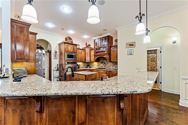 4602 W Warbal Trail, Rogers, AR 72758