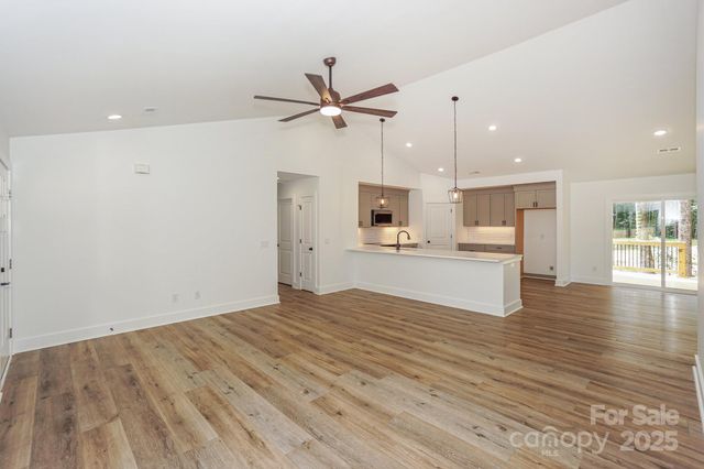 110 S Yadkin River Road, Statesville, NC 28625