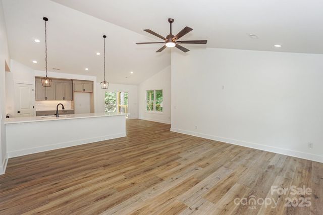 110 S Yadkin River Road, Statesville, NC 28625