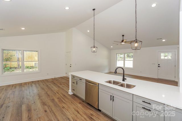 110 S Yadkin River Road, Statesville, NC 28625