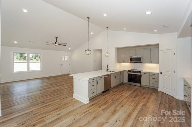 110 S Yadkin River Road, Statesville, NC 28625
